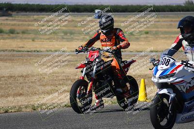 media/Aug-13-2023-CRA (Sun) [[1cfc37a6fb]]/Race 4 400 Superbike/Grid Shots/